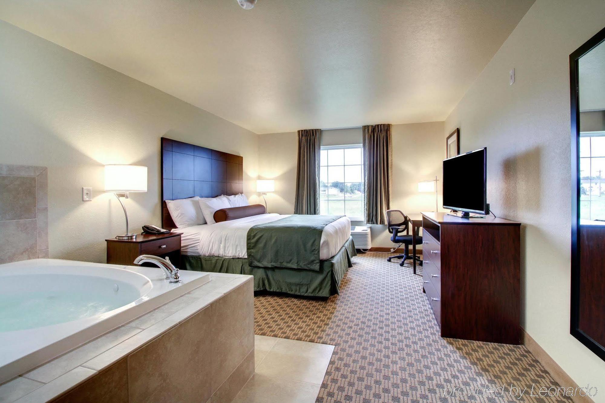 Cobblestone Inn & Suites - Schuyler Eksteriør billede